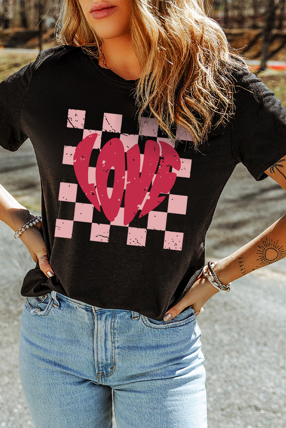 Graphic LOVE Print Crewneck Tee (online only)